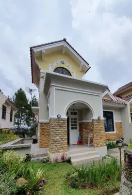 Disewakan Villa Cantik Termurah Kota Bunga Puncak (1 & 2 kamar tidur)