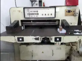 Mesin Potong kertas