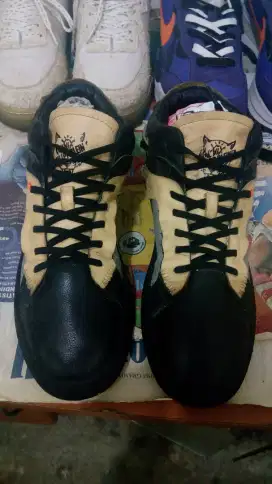 Sepatu kulit bagus