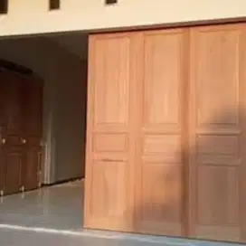 Pintu kusen .bahan kayu mahoni .dan jati .jamin murah berkuwalitas