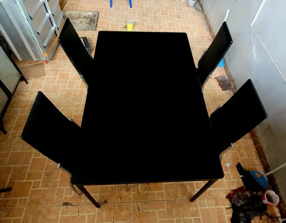 dijual meja set kaca tebal sekali temperglass hitam mulus plus kursi