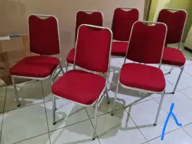 Kursi Susun model Futura