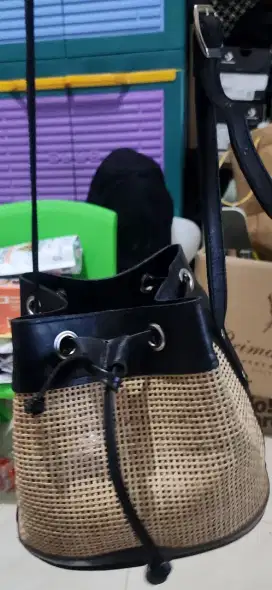 Tas mix leather dan anyaman rotan