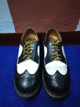 Doctor marteen Made in england size 9