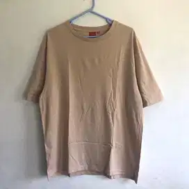 Kaos Human Greatness Mid weight Tshirt beige oversize uniqlo zara h&m