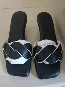 Sendal Santai Wanita 5cm Size 36 (baru)