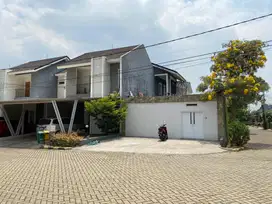 Rumah Luas di perumahan Islami.