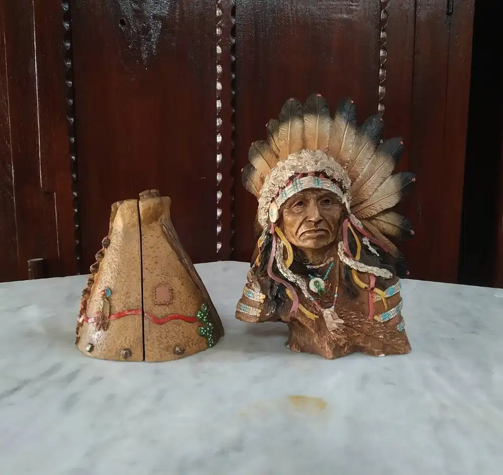 Merchandise Pajangan Miniatur Suku Asli Amerika/Patung Geronimo
