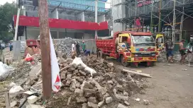 Puing tanah merah campur pengurugan urug buang puing sampah urugan