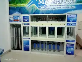 Mesin air isi ulang mineral dan RO