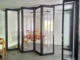 Pintu LIpat Aluminium & Kaca