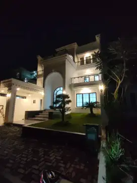 Di jual rumah mewah di sentul city