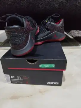 Air jordan xxxll Low BG original Size 38