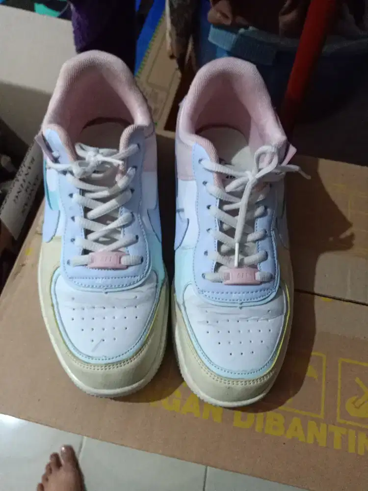Sepatu nike warna