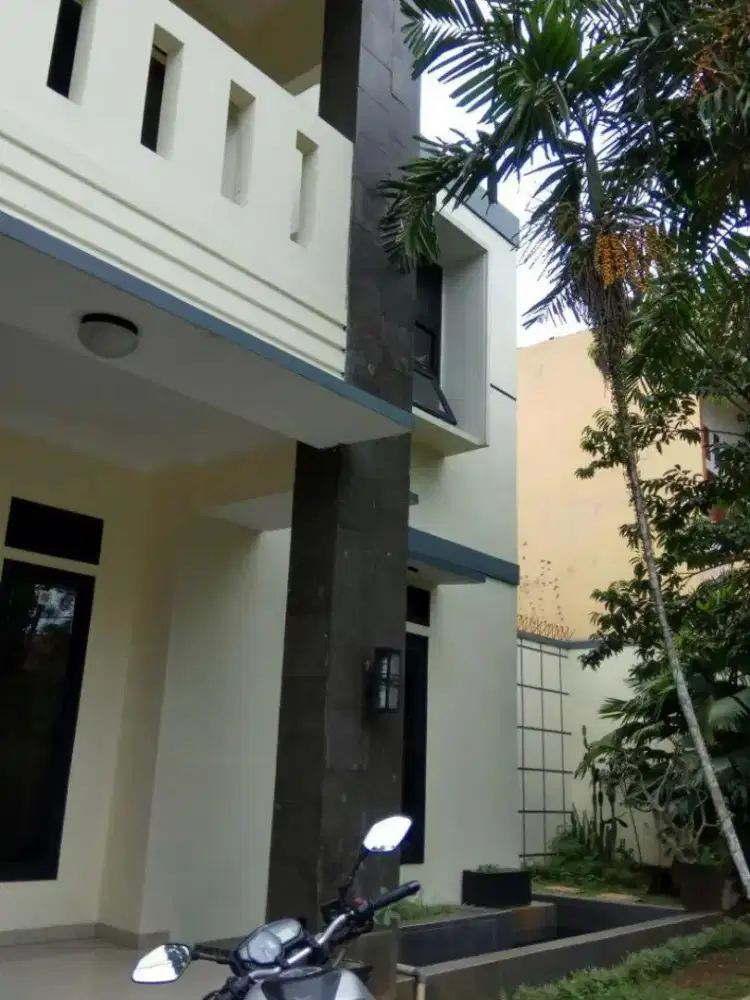 DIJUAL CEPAT RUMAH HALAMAN LUAS