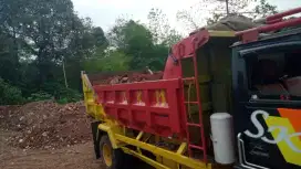Puing tanah merah campur pengurugan buang puing sampah gali taman