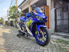 Yamaha R25 spesial edition