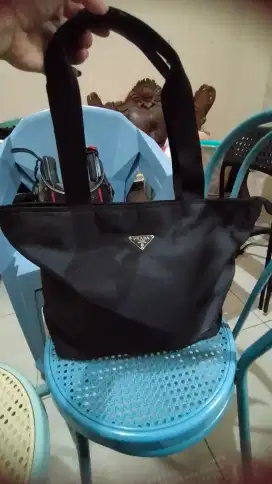 Preloved Tote ala Prada