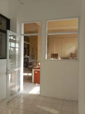 Kusen aluminium pintu aluminium partisi aluminium kaca