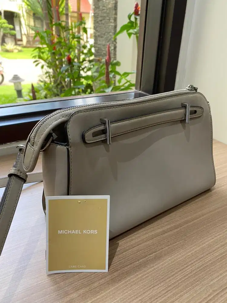 MICHAEL KORS bag wanita / tas tali slempang