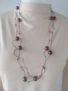 Kalung manik panjang