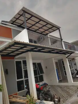 Kanopi baja ringan