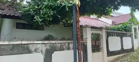 Rumah bagus  di cinere
