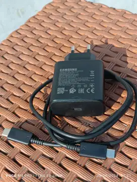 Charger Ori Samsung 45watt ( PENGISIAN DAYA SUPER CEPAT )