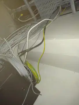 Penarikan kabel data,wifi,cctv dan perapihan server