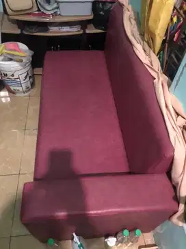 Sofa ruang tamu
