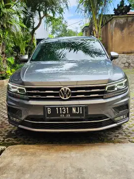 Low KM , vw tiguan allspace mulus