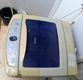 Dijual Sangat murah mesin cuci merek Samsung satu tabung Top Loading