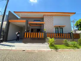 ‼️Luas 186 m²‼️Rumah di Graha Tirta - deltasari Pondok Candra Gayungan