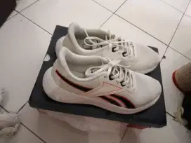 Reebok Lite 3 size 40