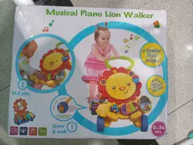 Musical piano lion walker baru/jatibeningg