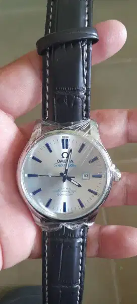 Jam tangan omega