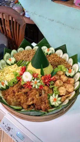 Tumpeng 20 porsi