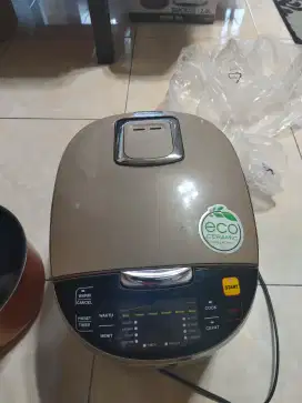 Rice cooker magic com yongma smc7047, eror butuh di servis