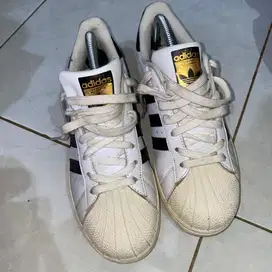 Adidas superstar