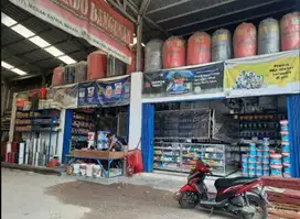 KENEK/ SUPIR / PELAYAN TOKO BANGUNAN LOWONGAN KERJA ADA