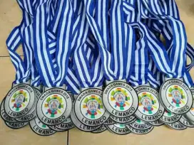 medali wisuda akrilik