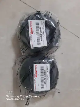 Karet support shock toyota 48609-0D180
