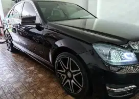 Black on black C250 AMG Plus w204 nopol B ganjil