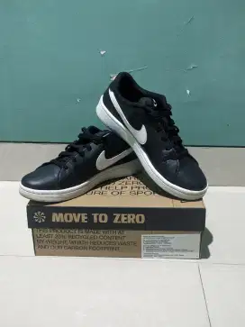 Nike Court Royale 2 Black Size 40
