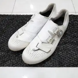 Shimano RC5 Carbon Size 47 White Stiffness 8 Sepatu Cleat Roadbike