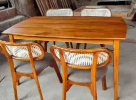 Meja Makan Retro rottan 4 Kursi /Mebel Jati/ Mebel Murah/meja makan