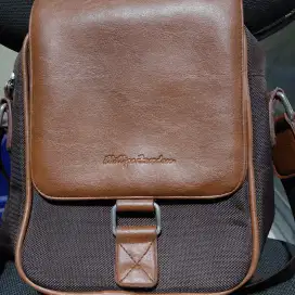 Tas selempang merk Philippe Jourdan