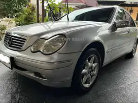 Mercedes-Benz C240 W203 (2002)
