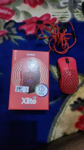 Mouse Pulsar Xlite Wirless