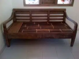 Bangku Resban Antik Kuno